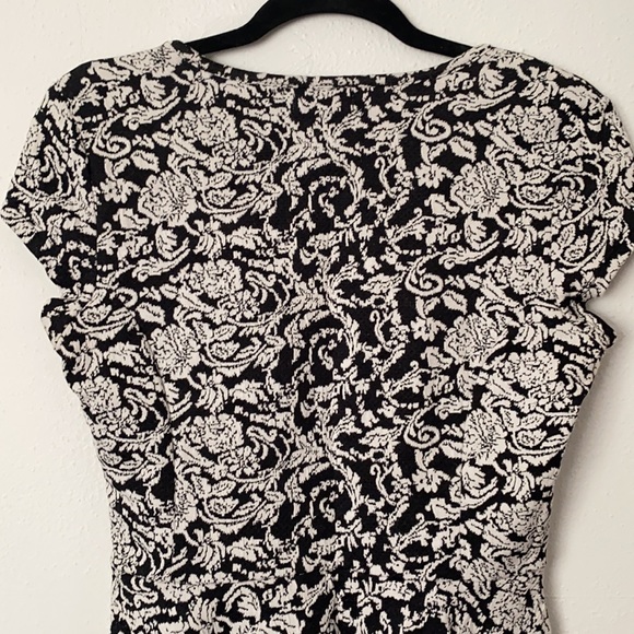 Maurice’s Black and White Floral Peplum Top - Picture 8 of 8